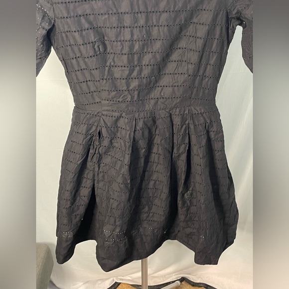 GAP Black eyelet fit and flare dress size 2 - Picture 3 of 9